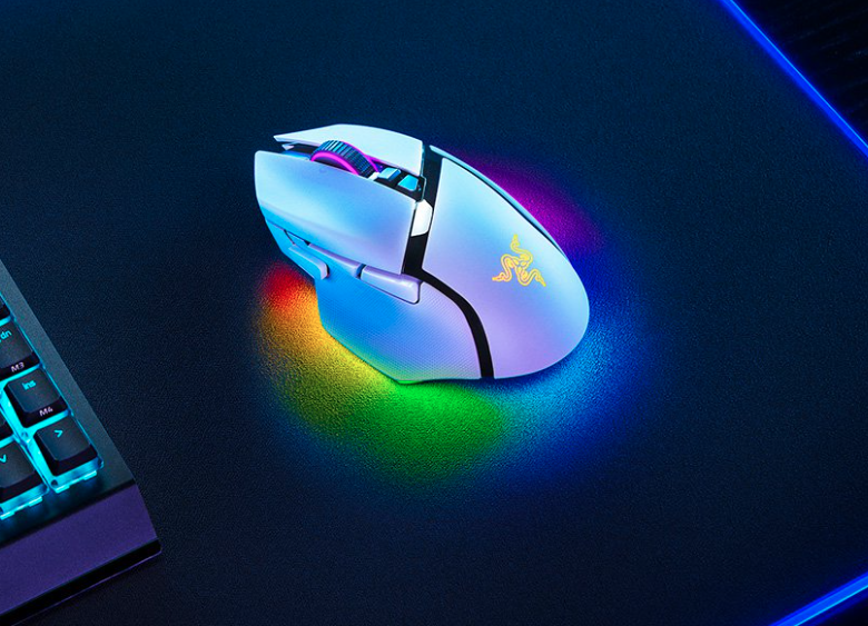 Razer Basilisk V3 Pro - White